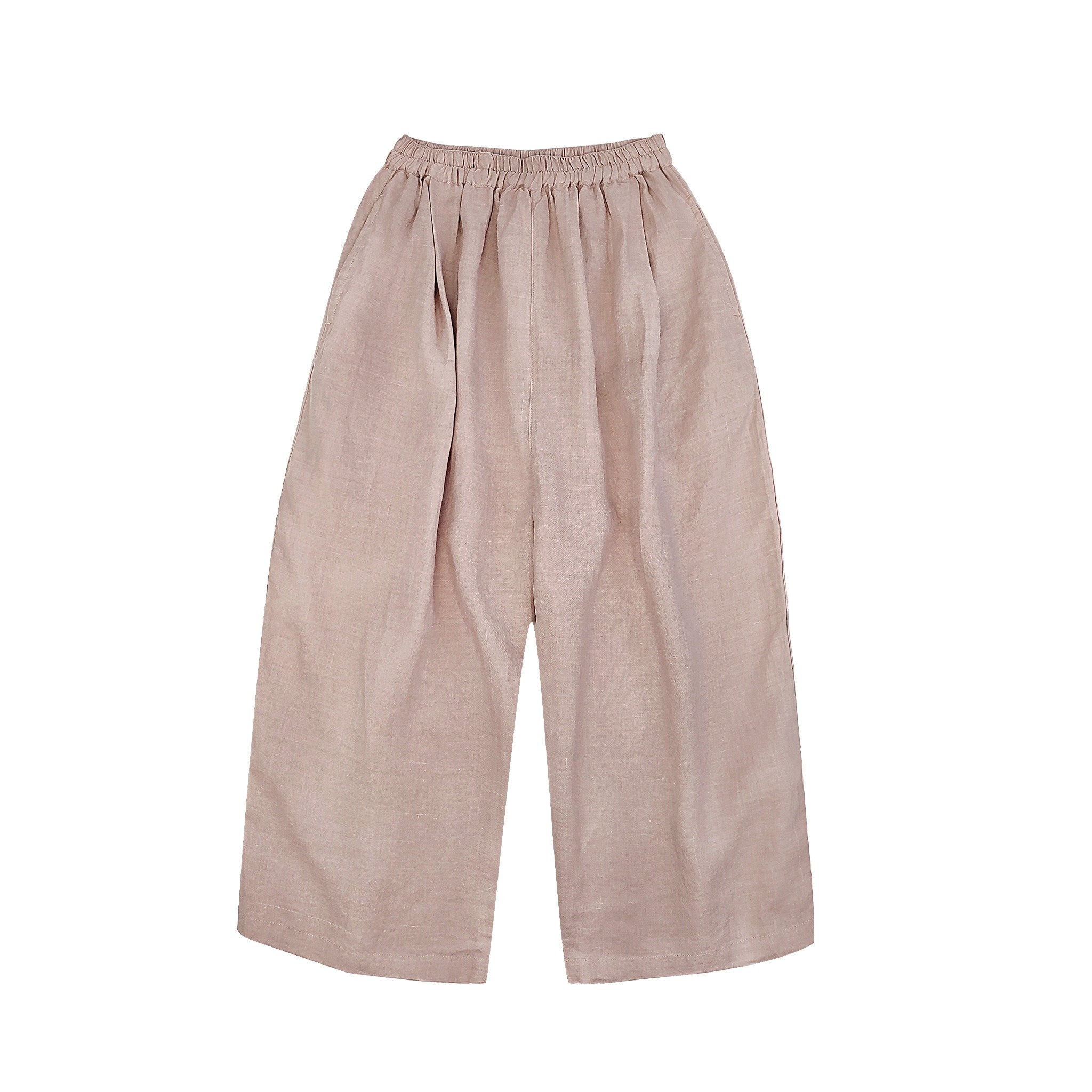 Soft pink wide-leg bermuda shorts for women, featuring elastic waistband and airy cotton-linen material